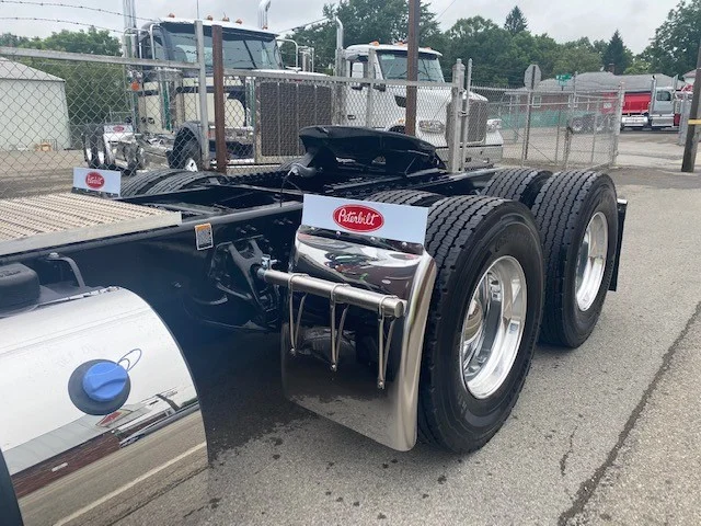2027 Peterbilt 589 in Eau Claire, PA — photo 11