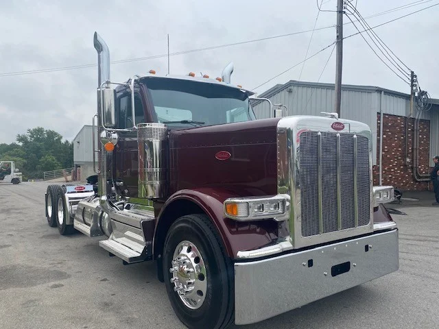 2027 Peterbilt 589 in Eau Claire, PA — photo 2