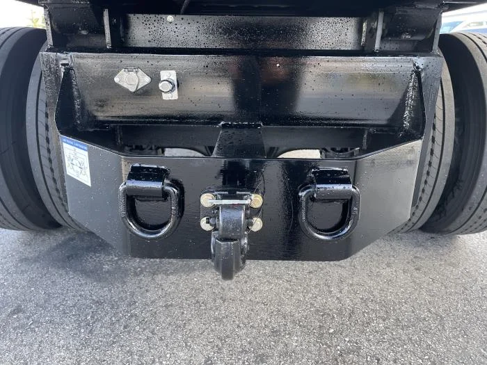2027 Ford F-650 — photo 10
