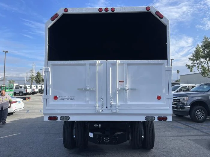 2027 Ford F-650 — photo 4