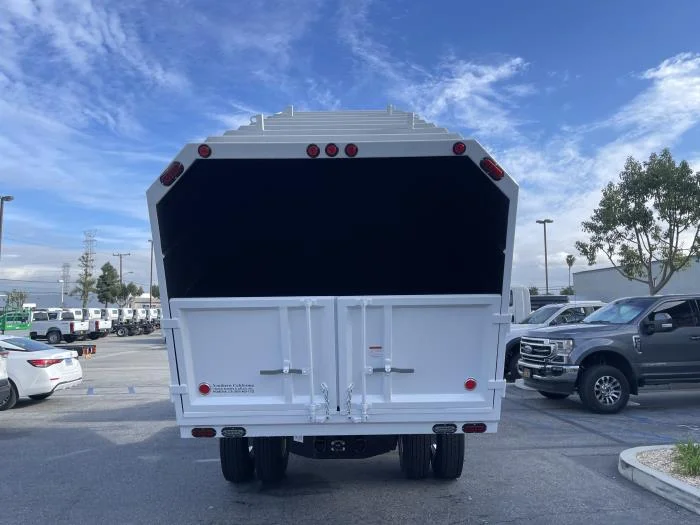 2027 Ford F-650 — photo 27