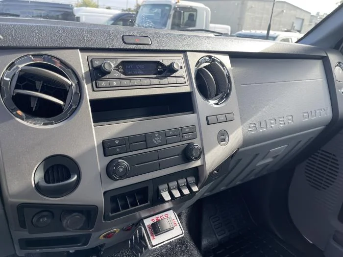2027 Ford F-650 — photo 18