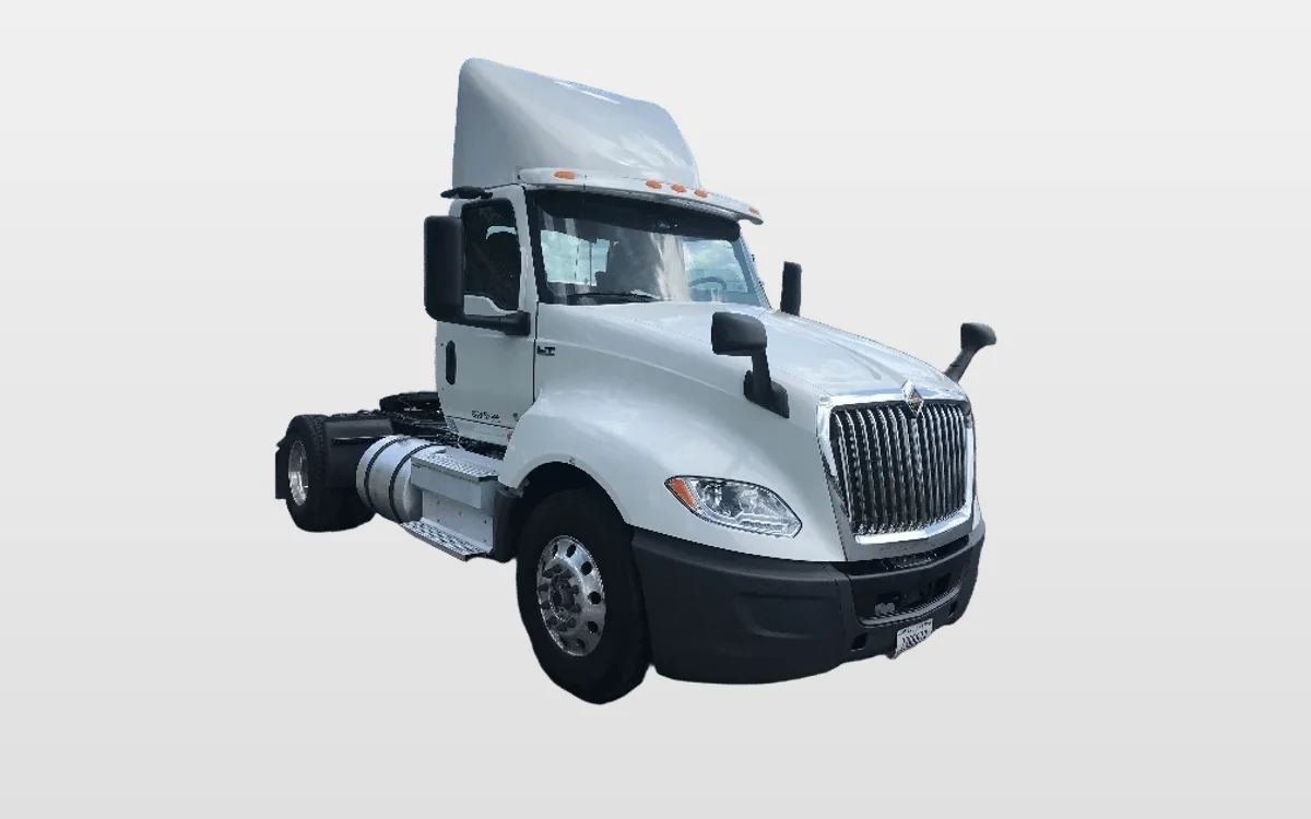 2020 International LT - image 1