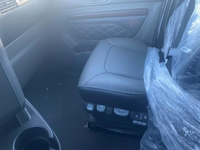 2026 International LT - image 14