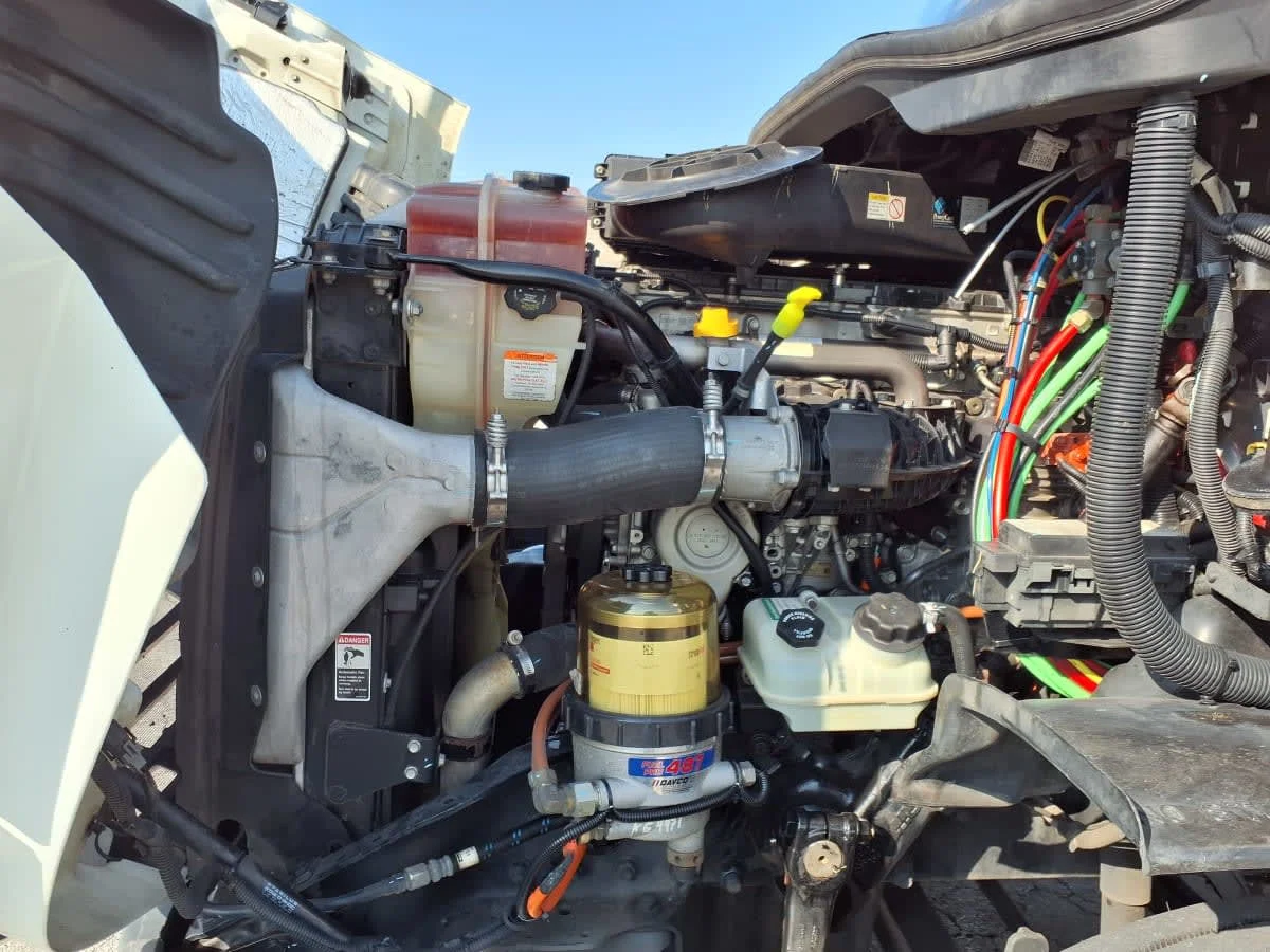 2019 Freightliner Cascadia in Fort Worth, TX — photo 8
