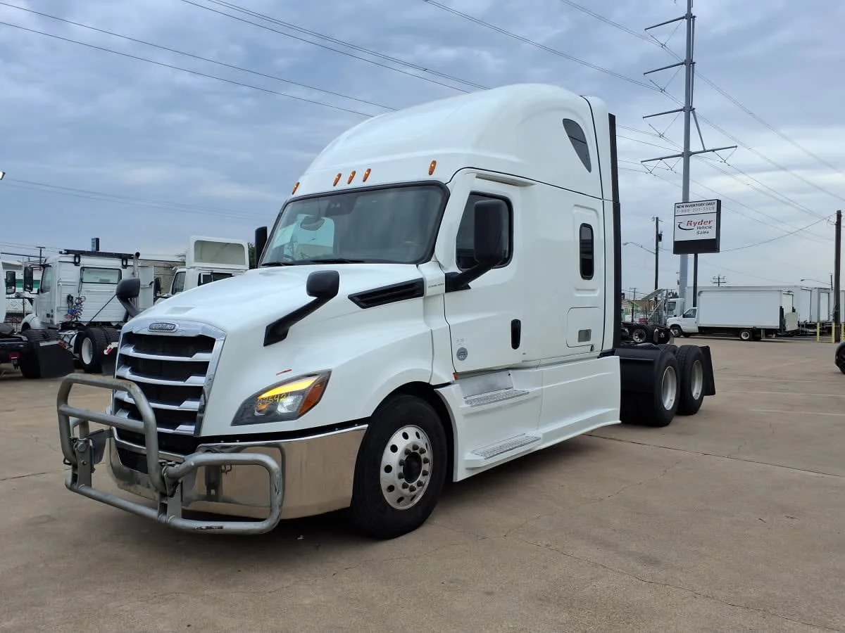 2020 Freightliner Cascadia in Dallas, TX