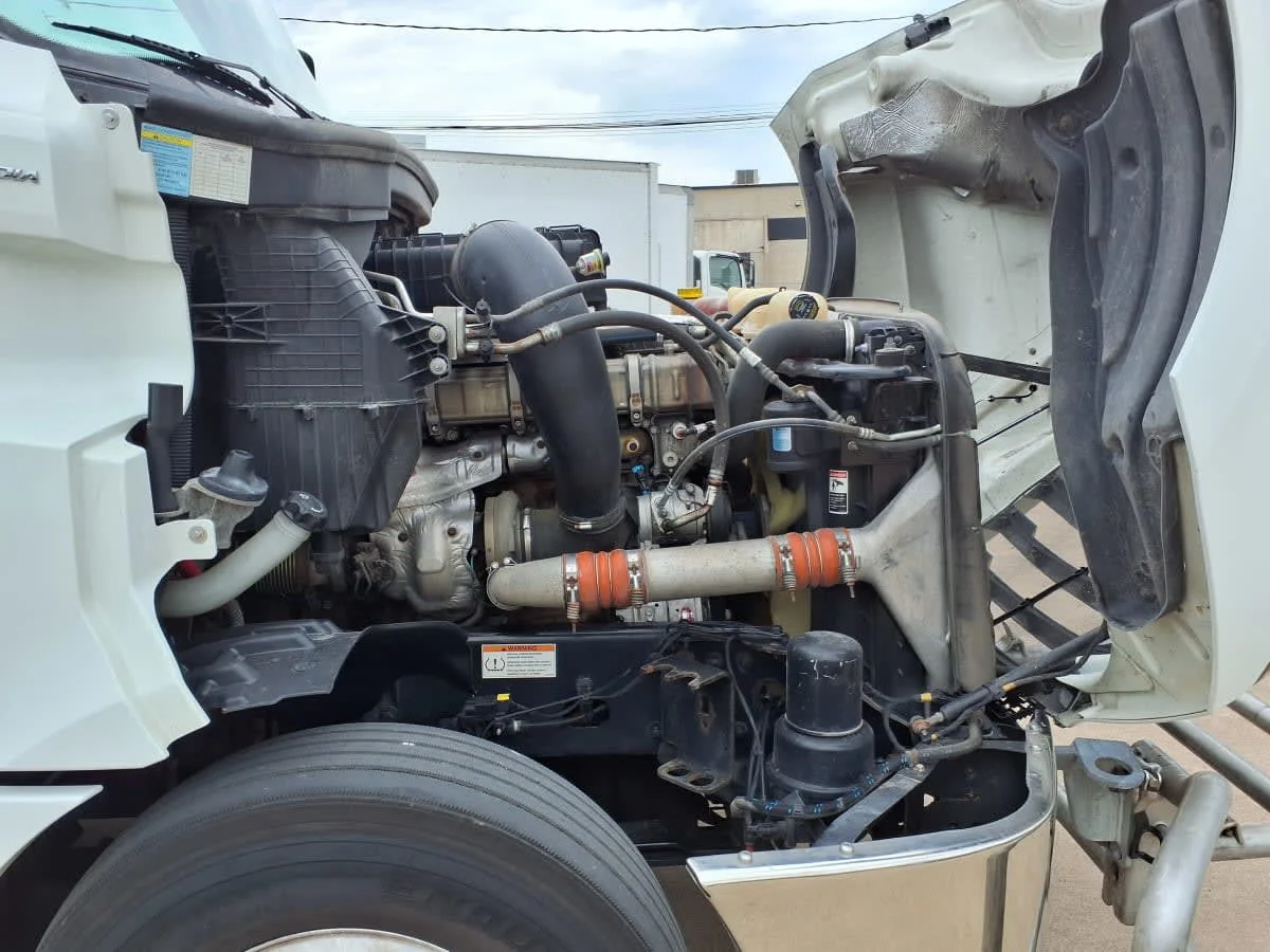 2020 Freightliner Cascadia in Dallas, TX — photo 10