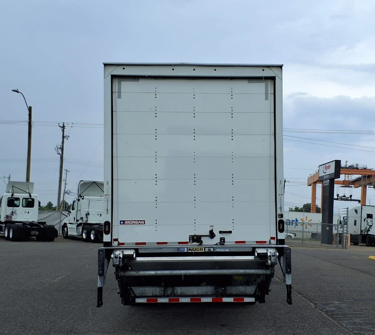 2022 Freightliner M2 106 in Memphis, TN — photo 5