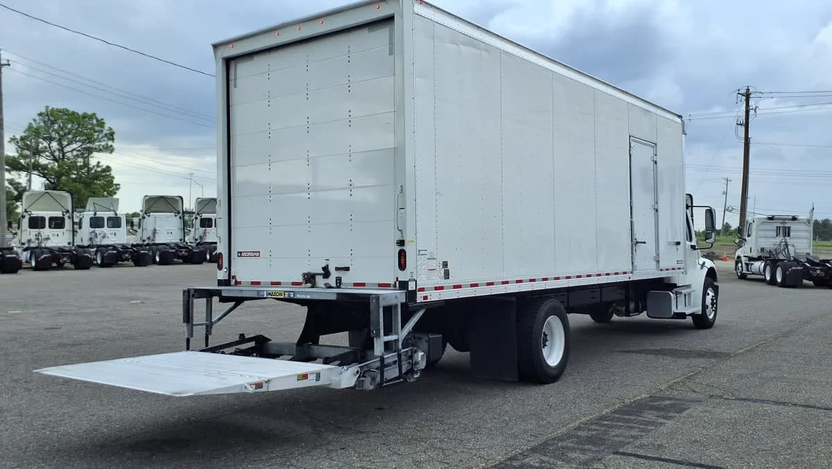 2022 Freightliner M2 106 in Memphis, TN — photo 12