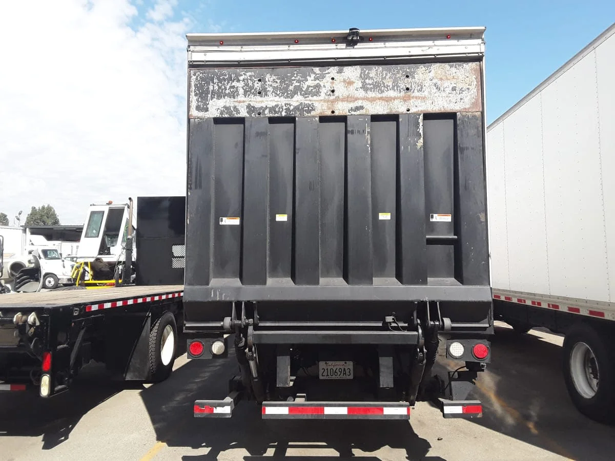 2021 Freightliner M2 106 in Fontana, CA — photo 5