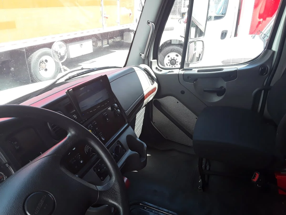 2021 Freightliner M2 106 in Fontana, CA — photo 7