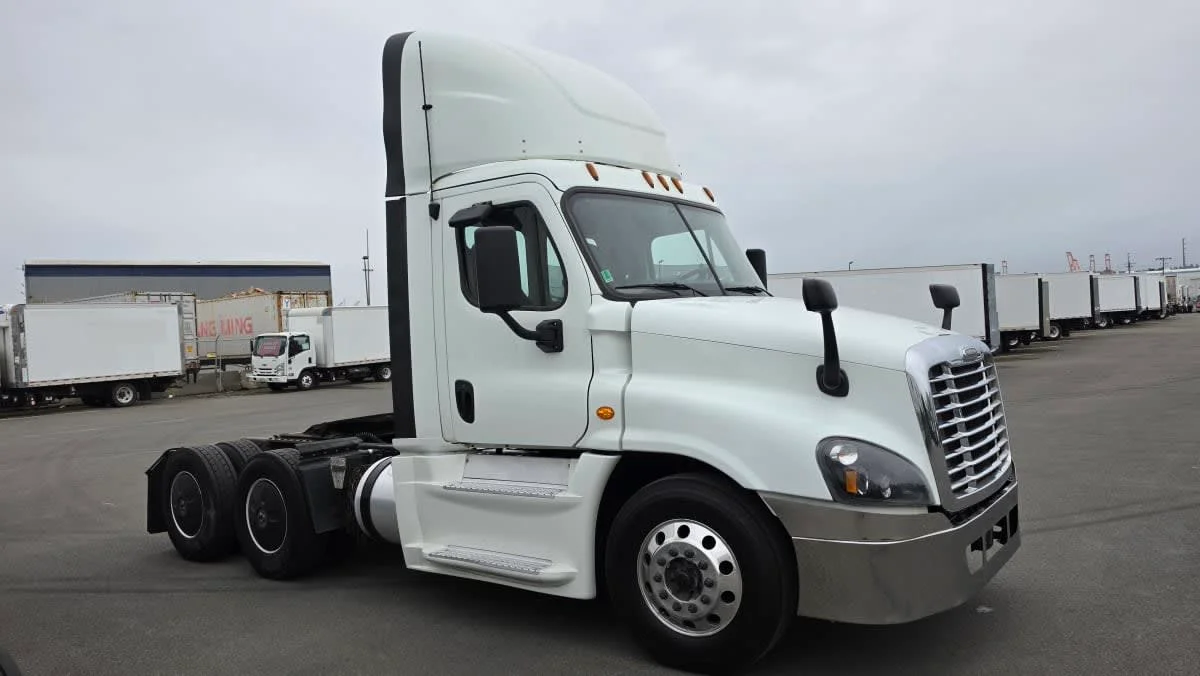 2019 Freightliner Cascadia in Tacoma, WA — photo 3