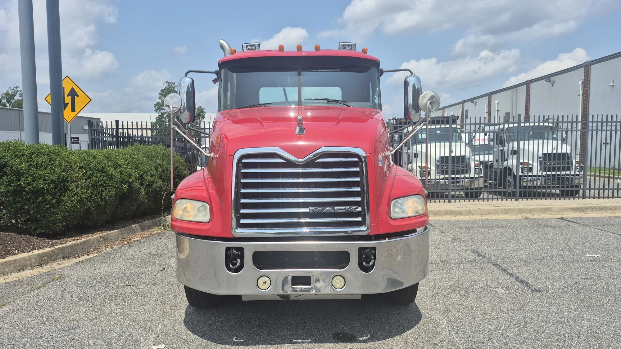 2016 Mack Pinnacle in New Castle, DE — photo 3