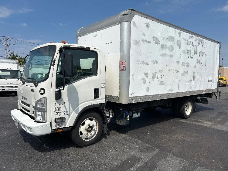 2021 Isuzu NQR in West Babylon, NY — photo 3
