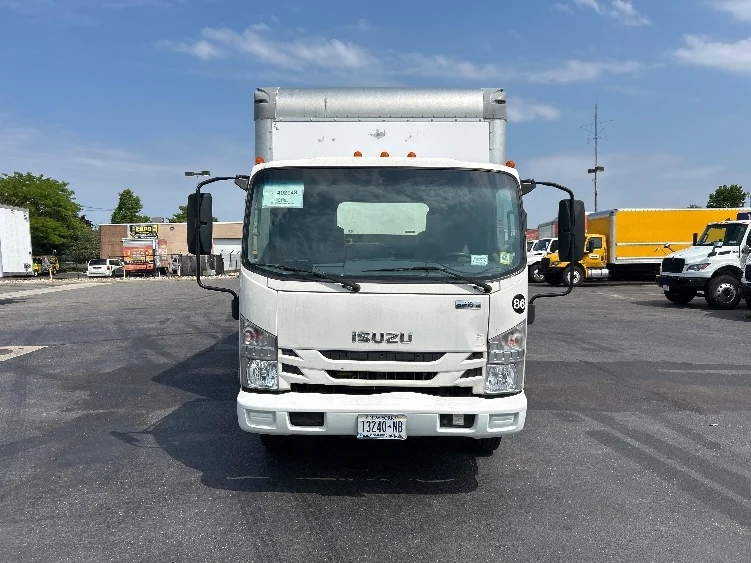 2021 Isuzu NQR in West Babylon, NY — photo 2