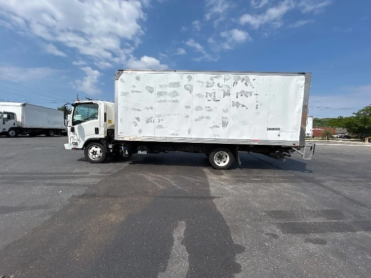 2021 Isuzu NQR in West Babylon, NY — photo 4