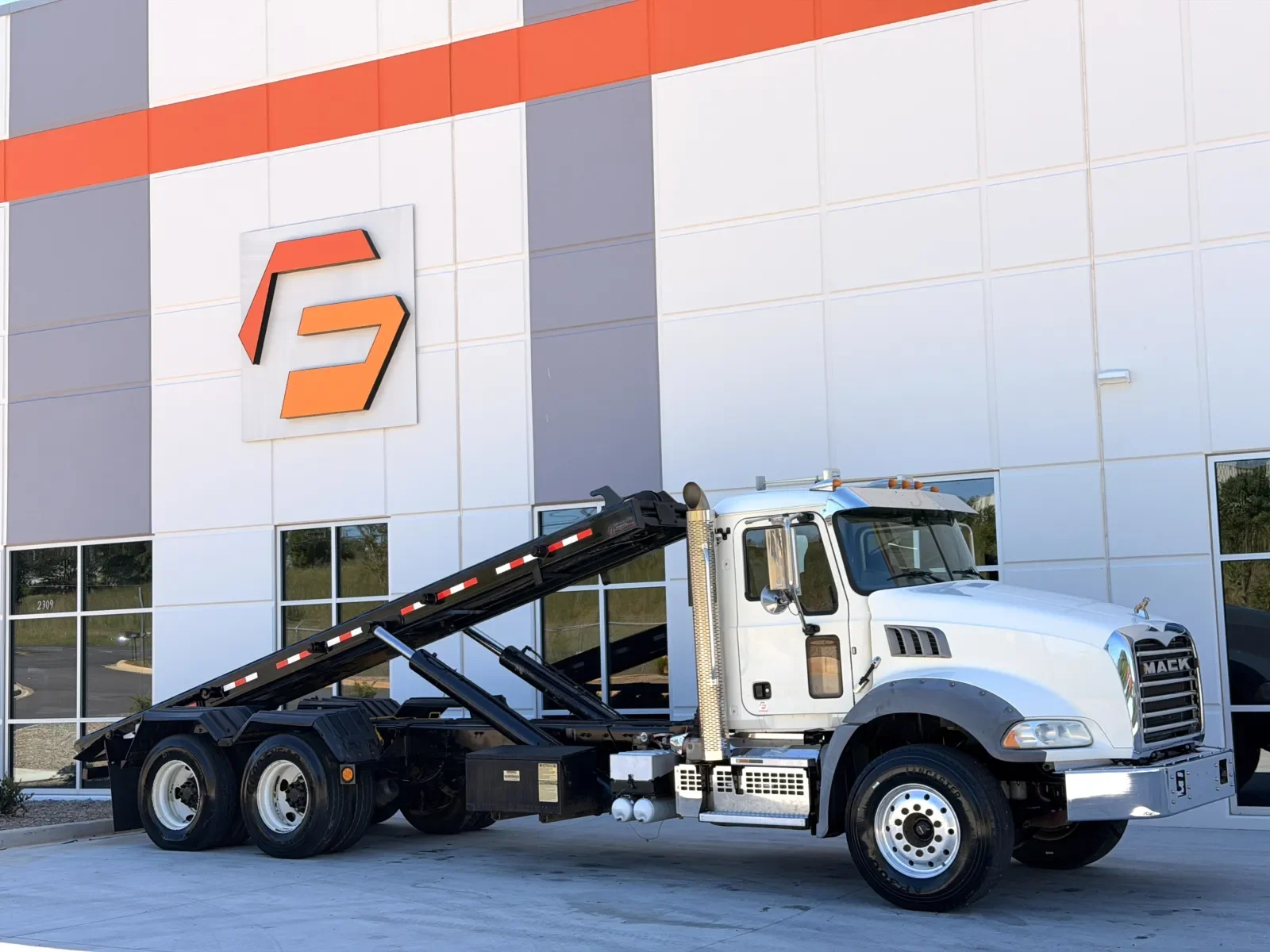2019 Mack Granite