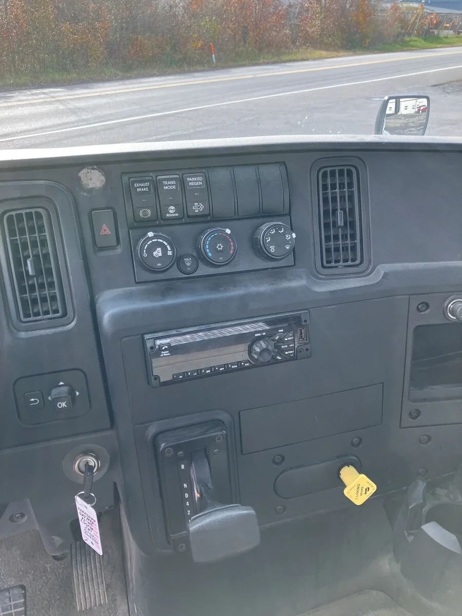 2019 International MV - image 5