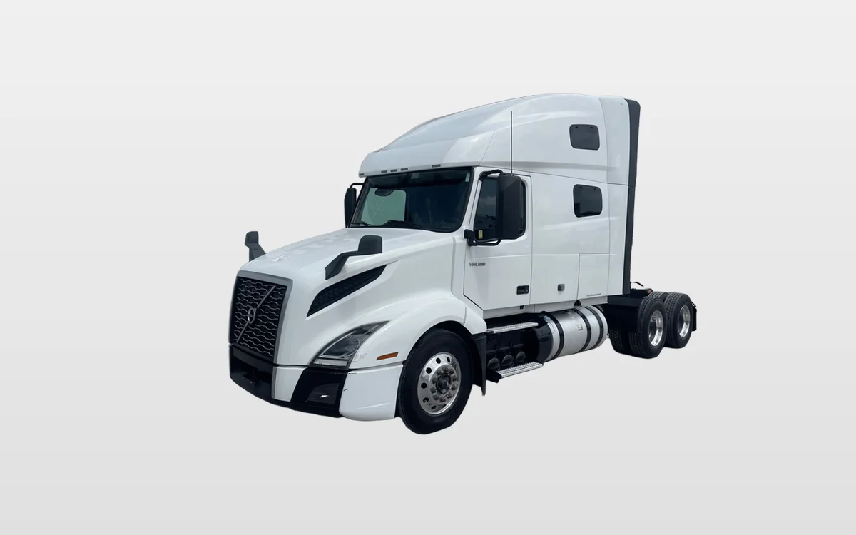 2021 Volvo - image 1