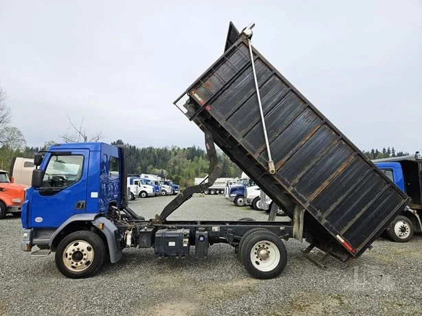 2018 Peterbilt 220EV in MS — photo 10