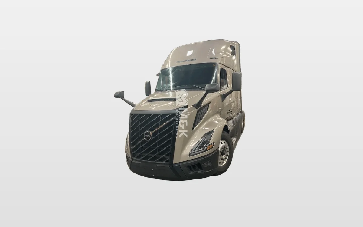 2025 Volvo - image 1