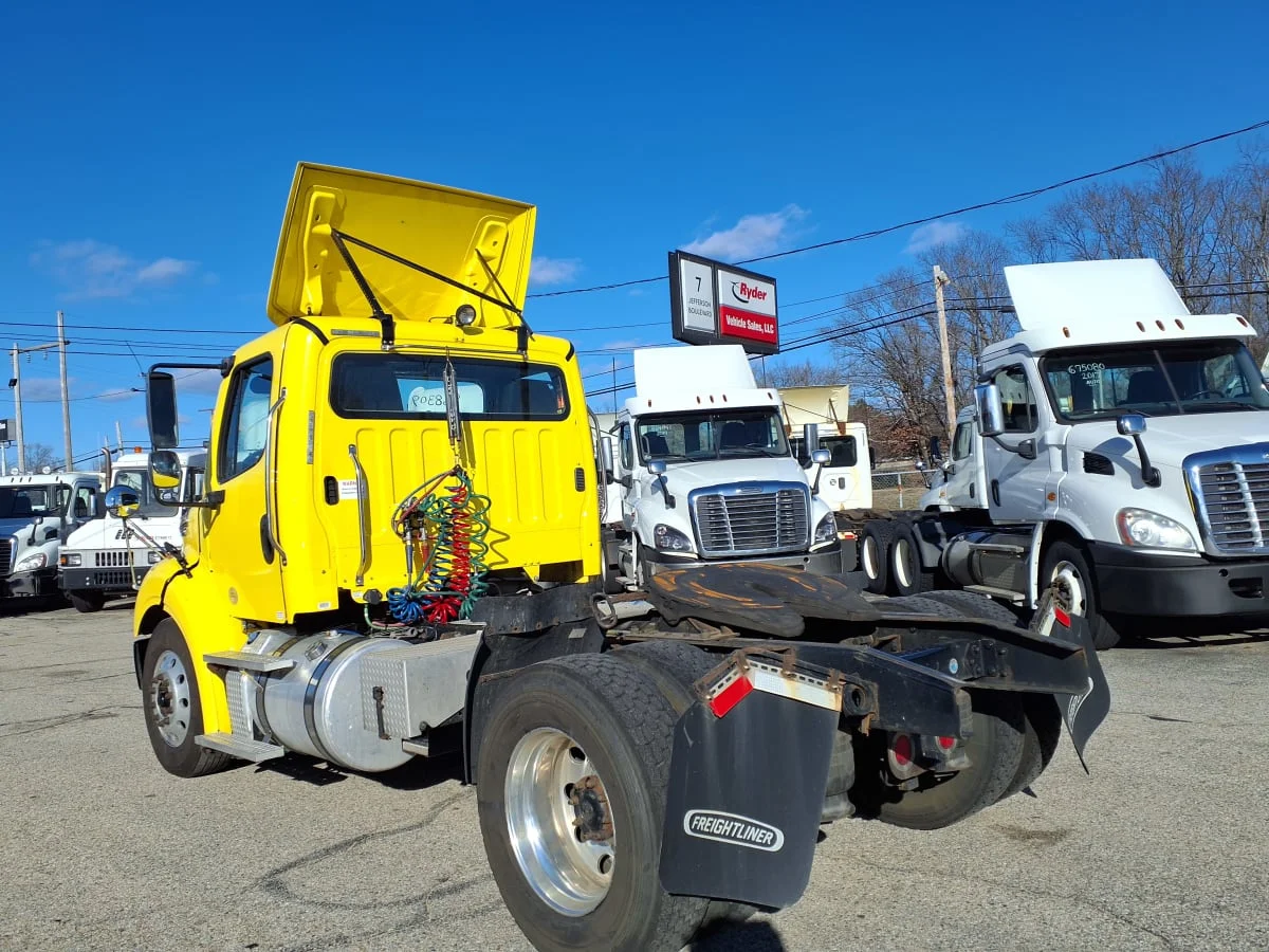 2019 Freightliner M2 112 - image 6