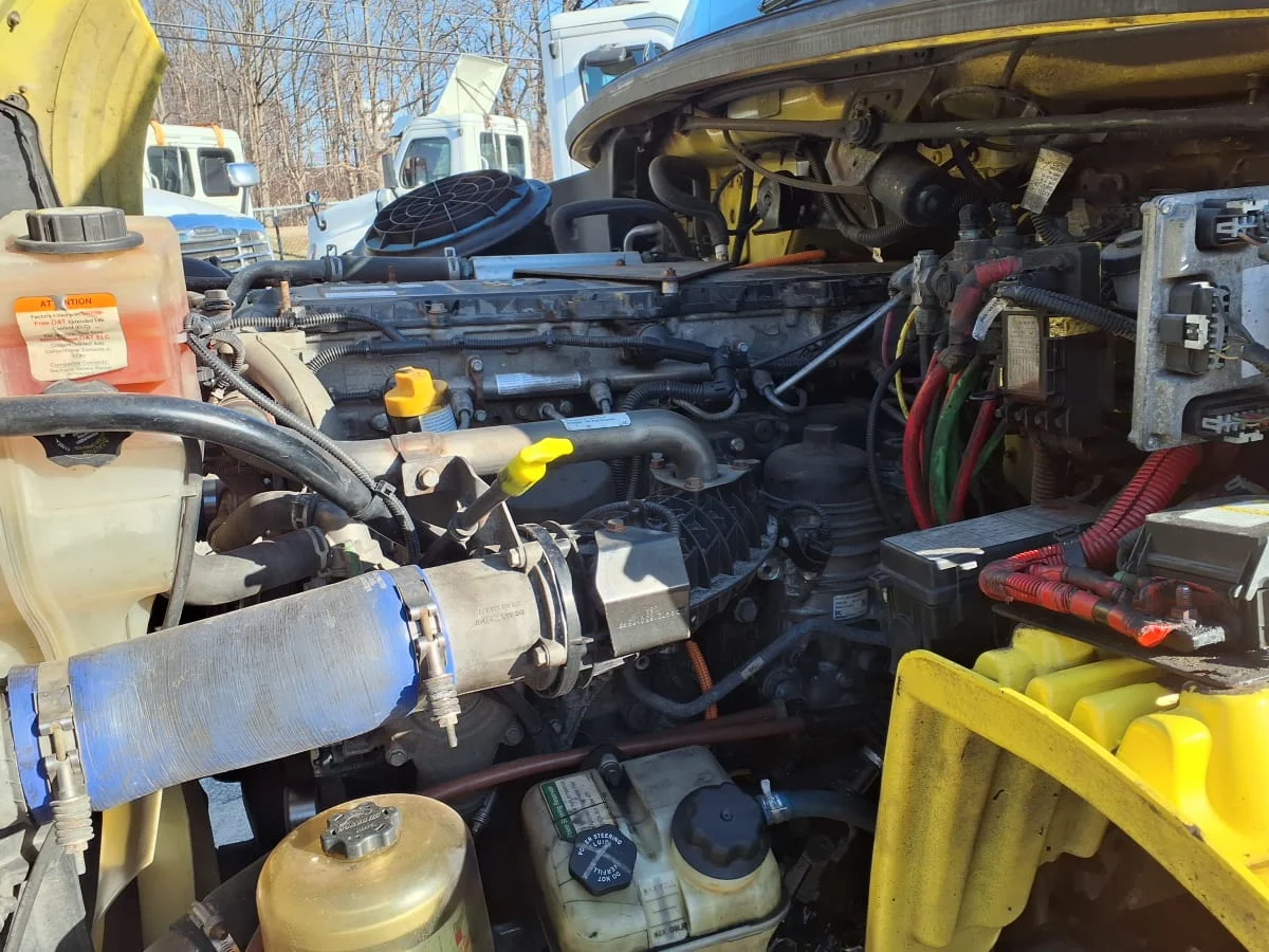 2019 Freightliner M2 112 - image 8