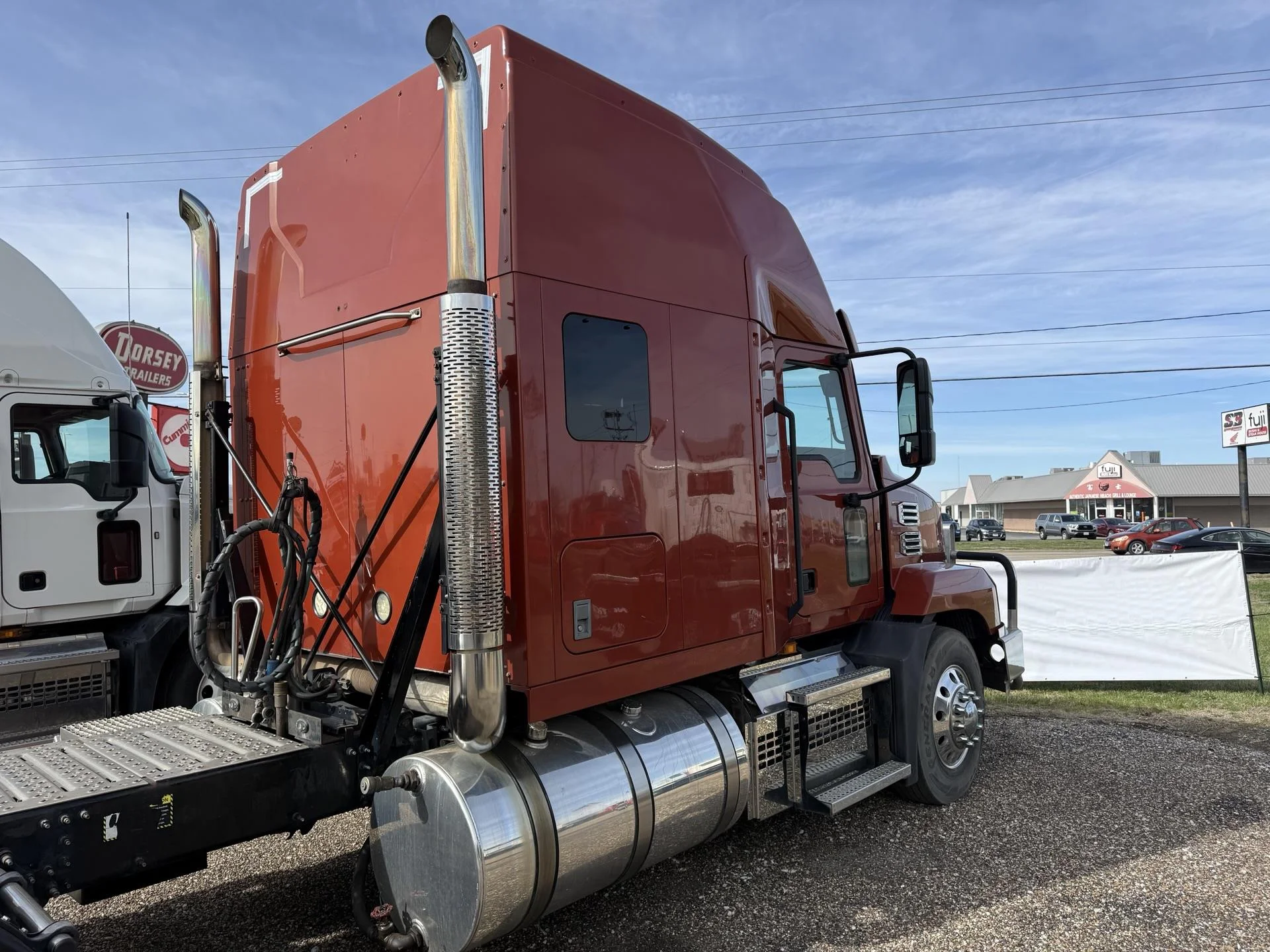 2019 Mack Anthem - image 3