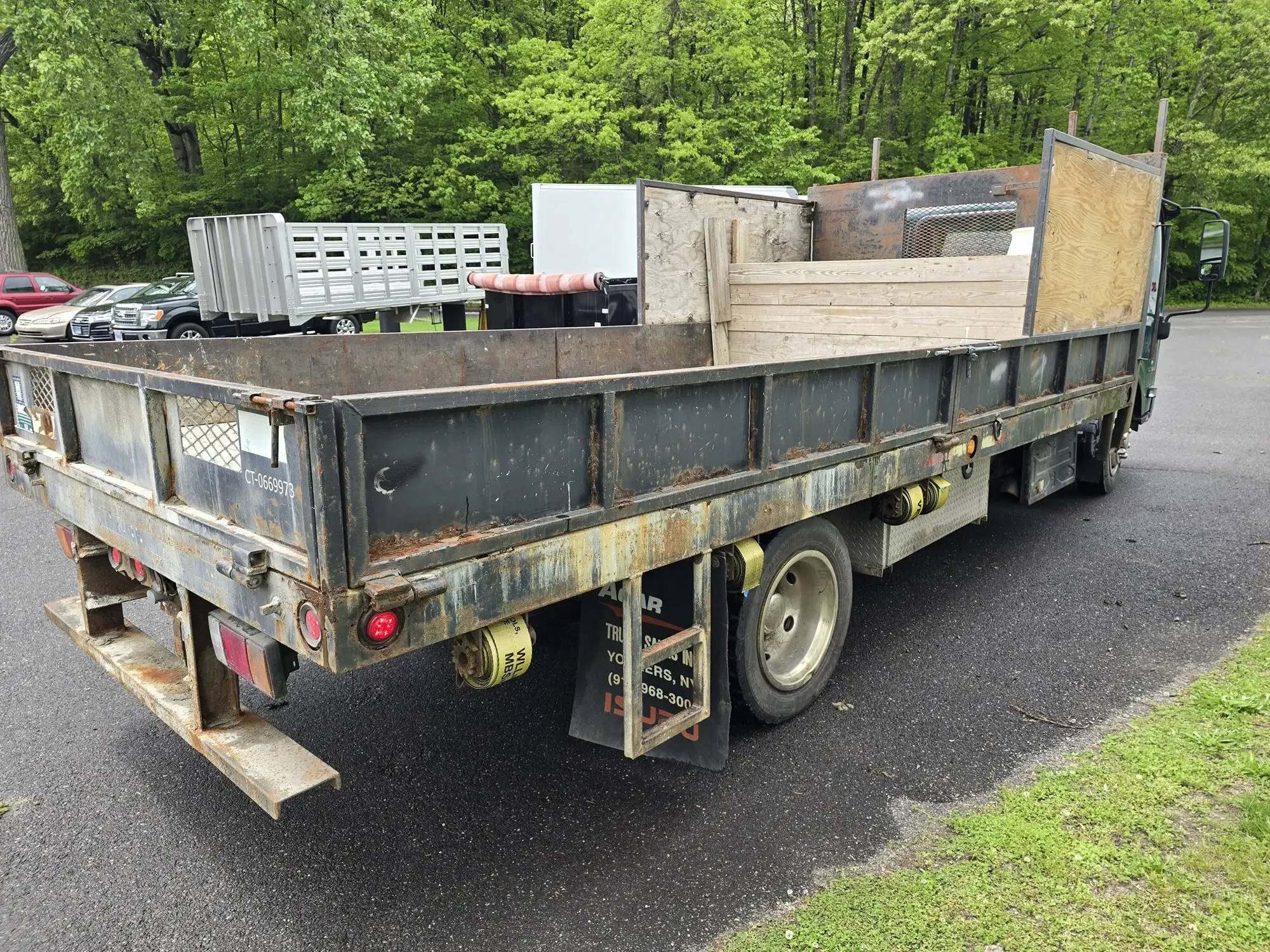 2013 Isuzu NQR - image 6