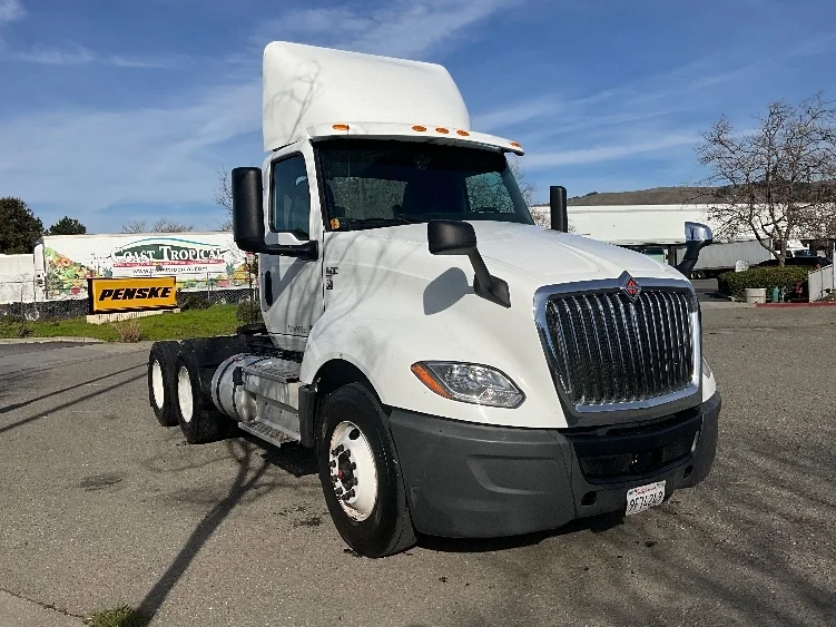 2019 International LT in West Sacramento, CA