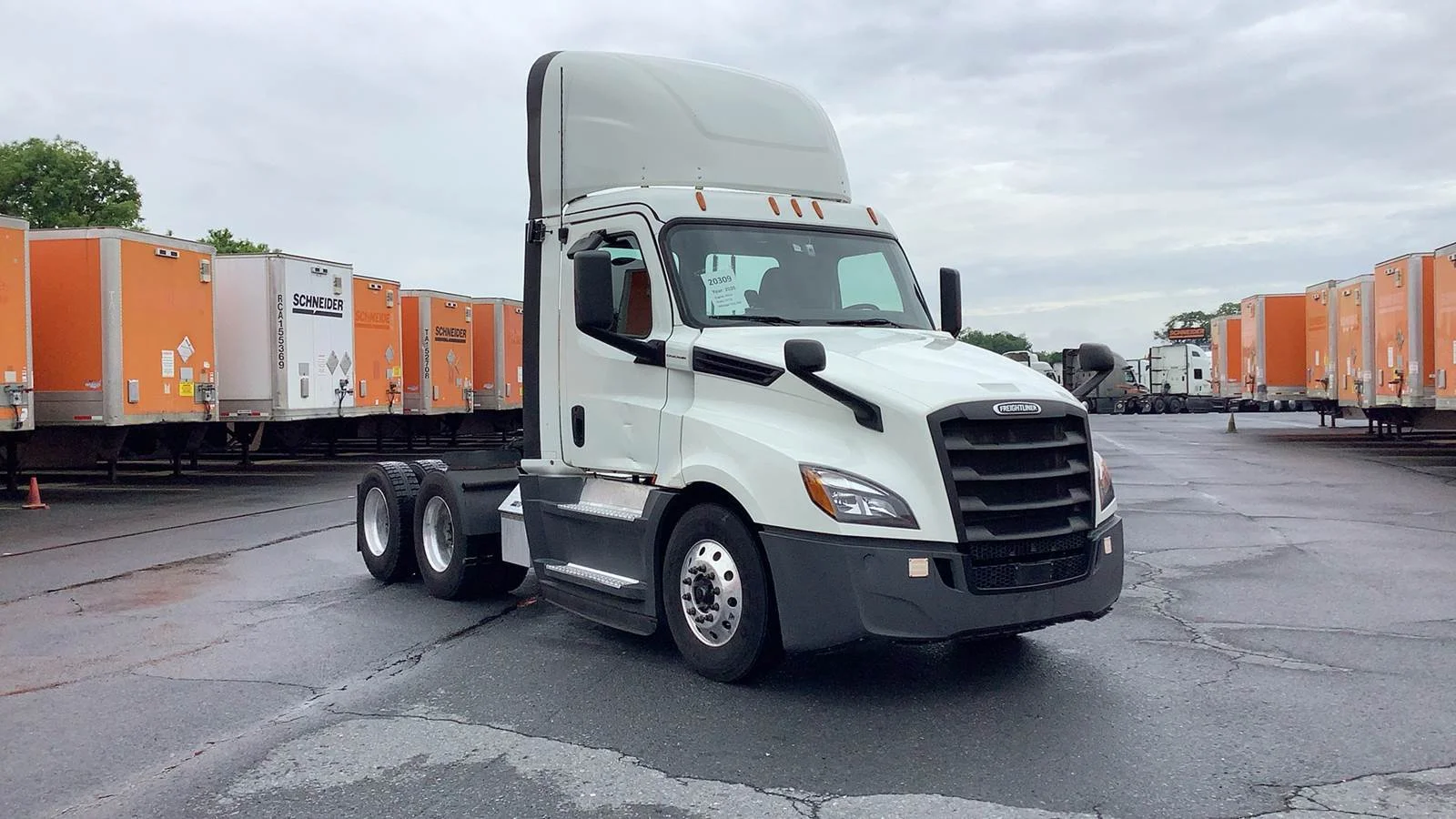 2020 Freightliner Cascadia
