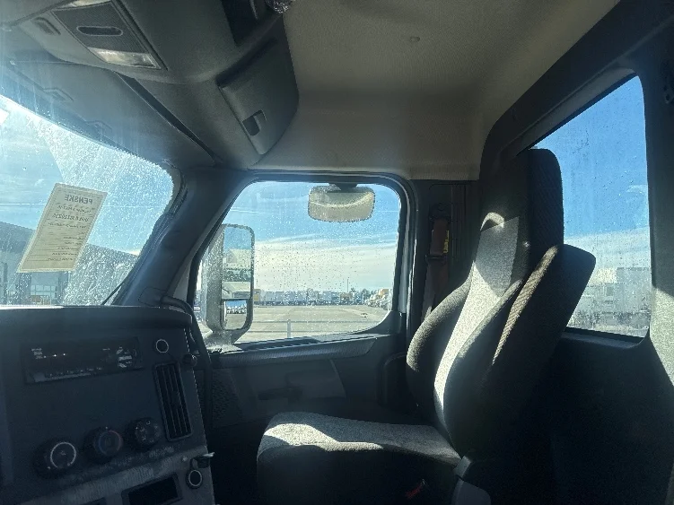 2021 Freightliner Cascadia in Aurora, CO — photo 10