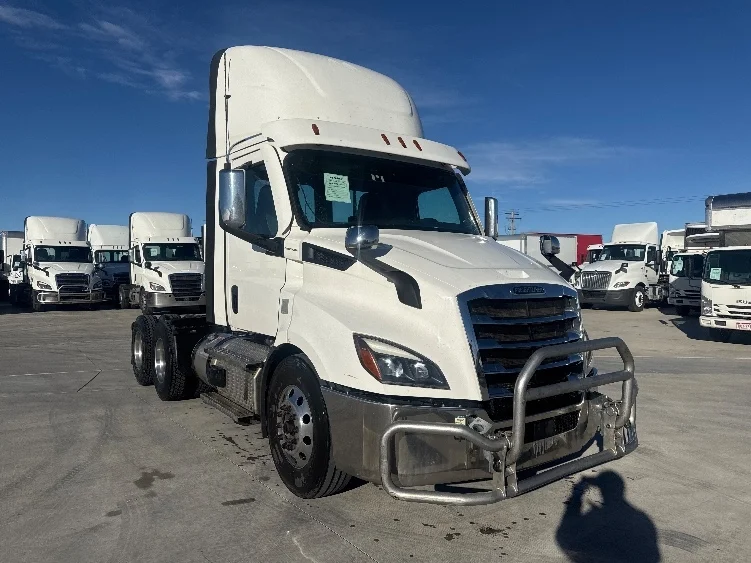 2021 Freightliner Cascadia in Aurora, CO