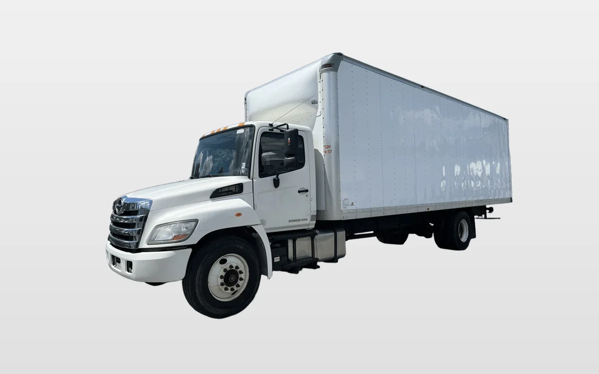 2014 Hino 268 - image 1