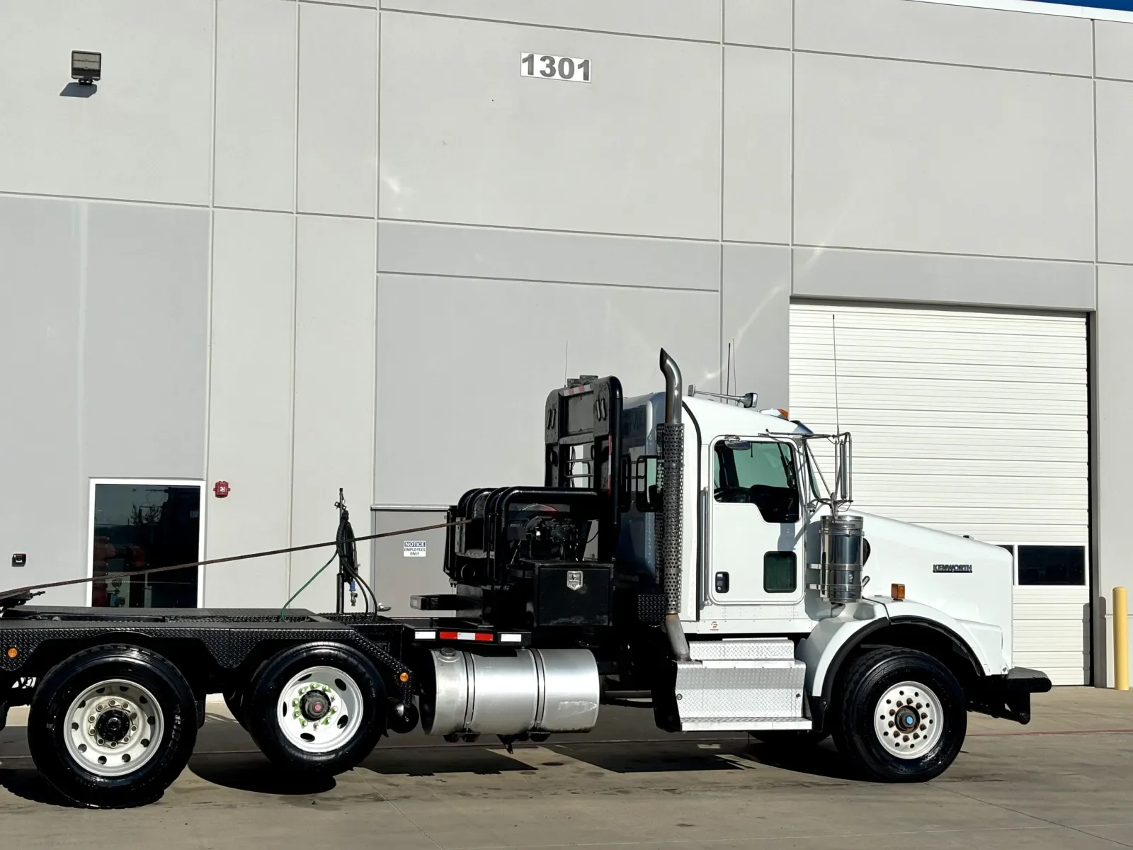 2012 Kenworth T800 - image 7