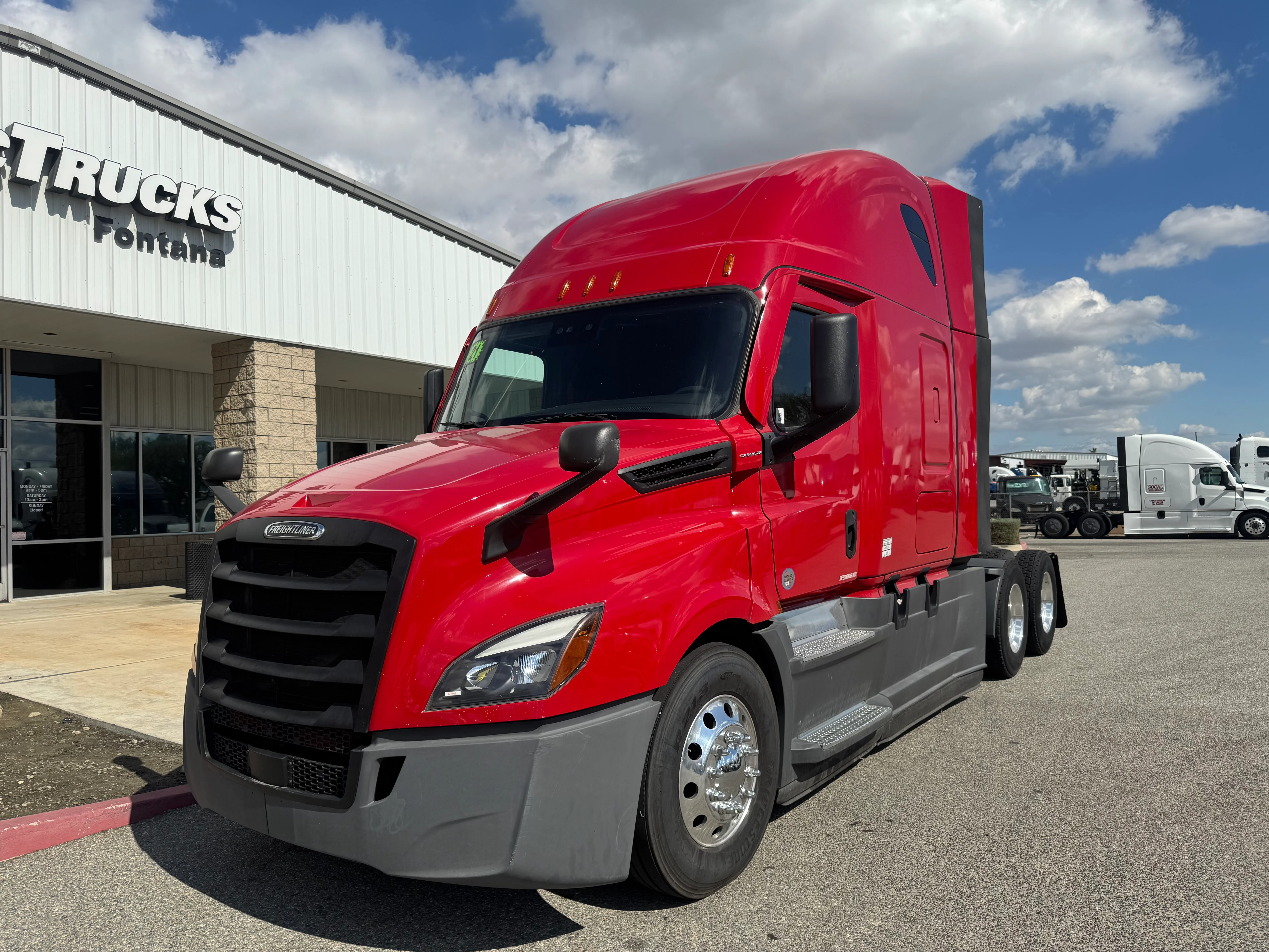 2021 FREIGHTLINER CASCADIA 126SLP