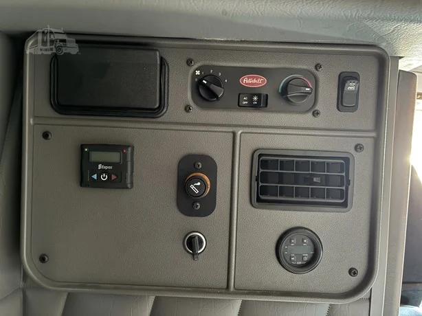 2024 Peterbilt 389 - image 13