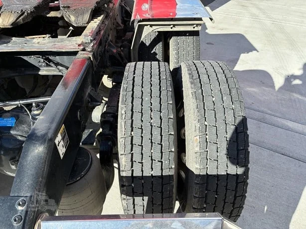 2024 Peterbilt 389 - image 16