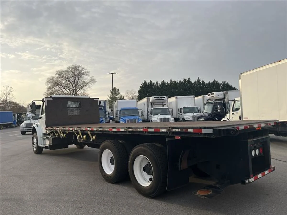 2017 Freightliner M2 106 - image 6