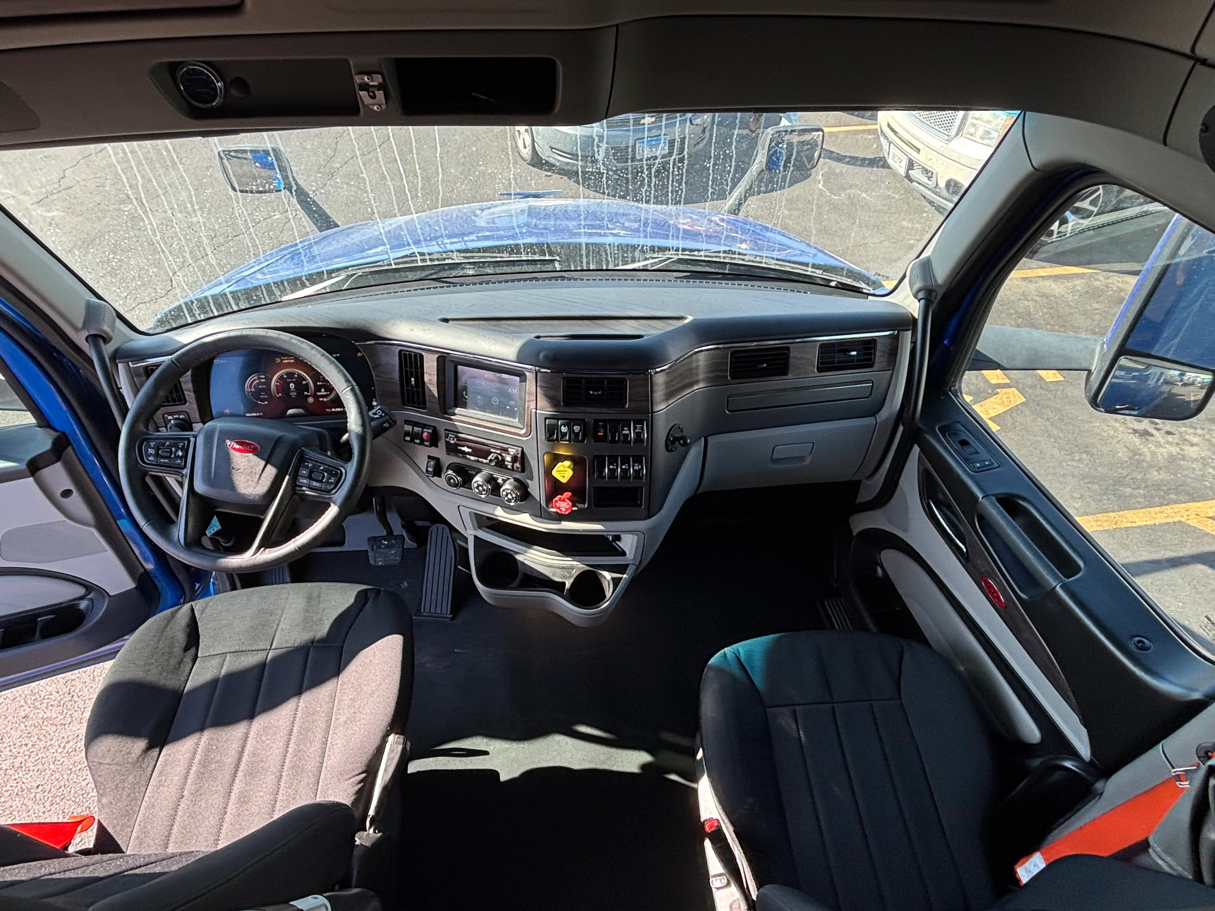 2023 Peterbilt 579 - image 16