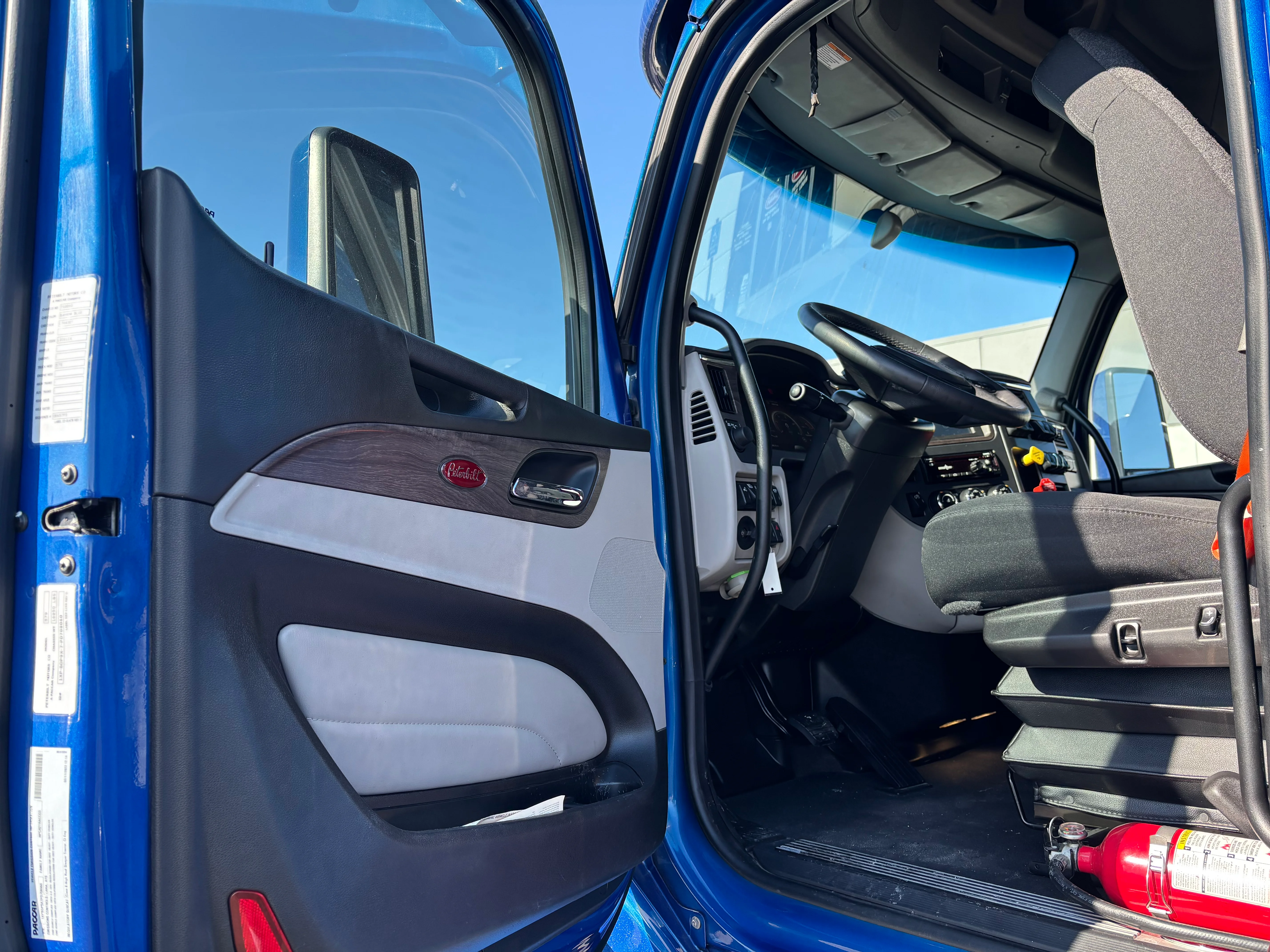 2023 Peterbilt 579 - image 13