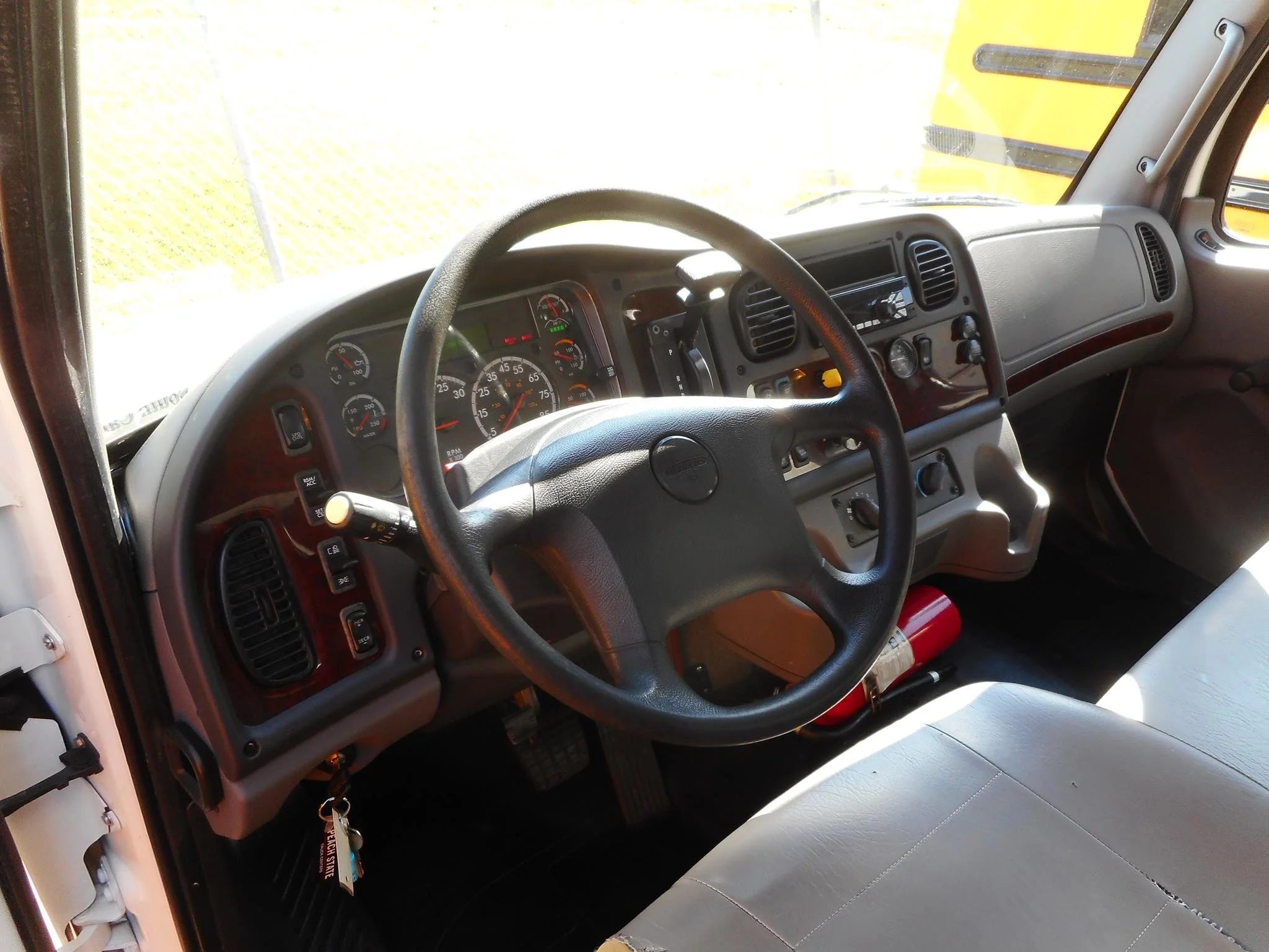 2019 Freightliner eM2 — photo 9