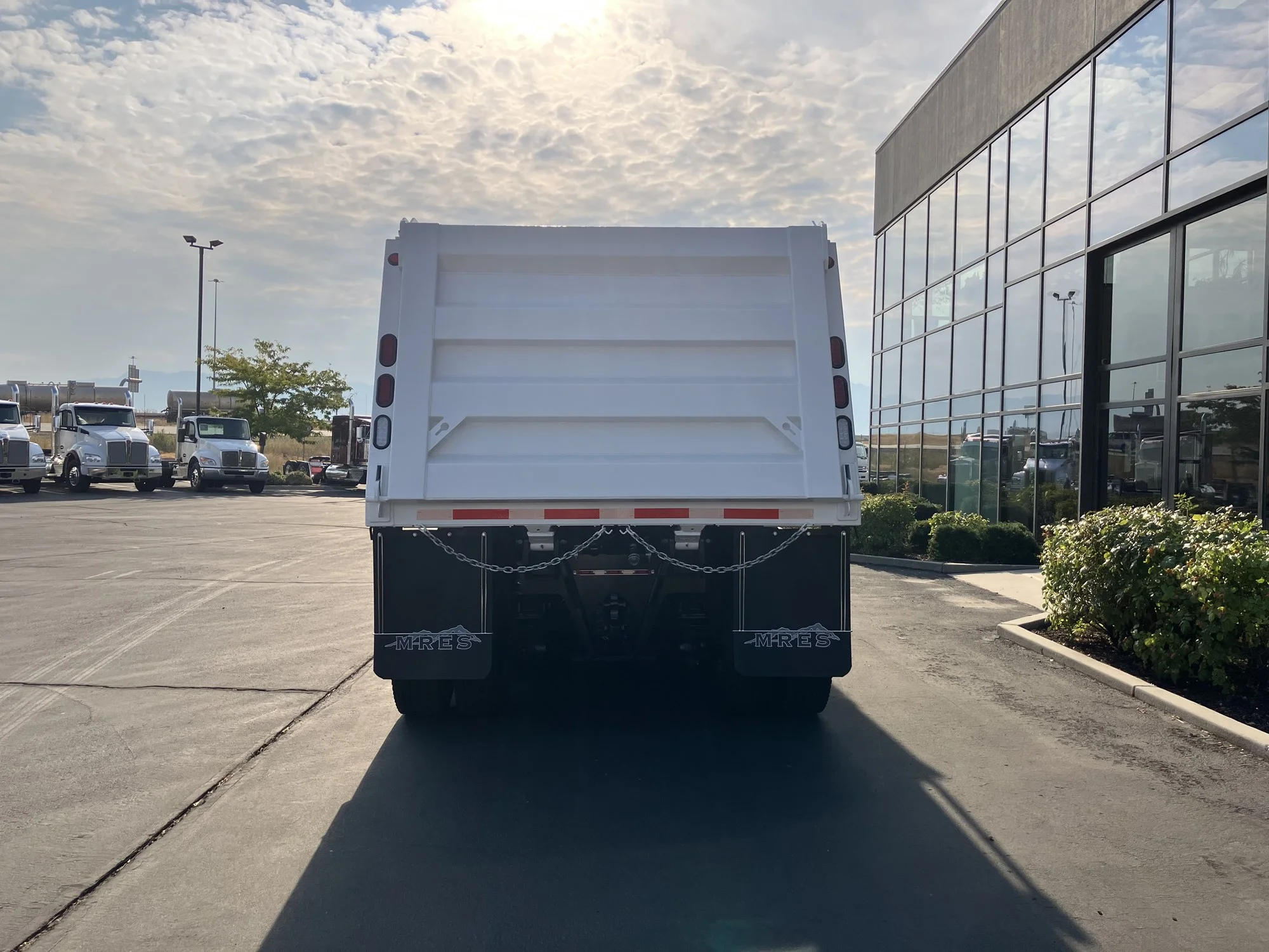 2026 Kenworth T880 - image 5