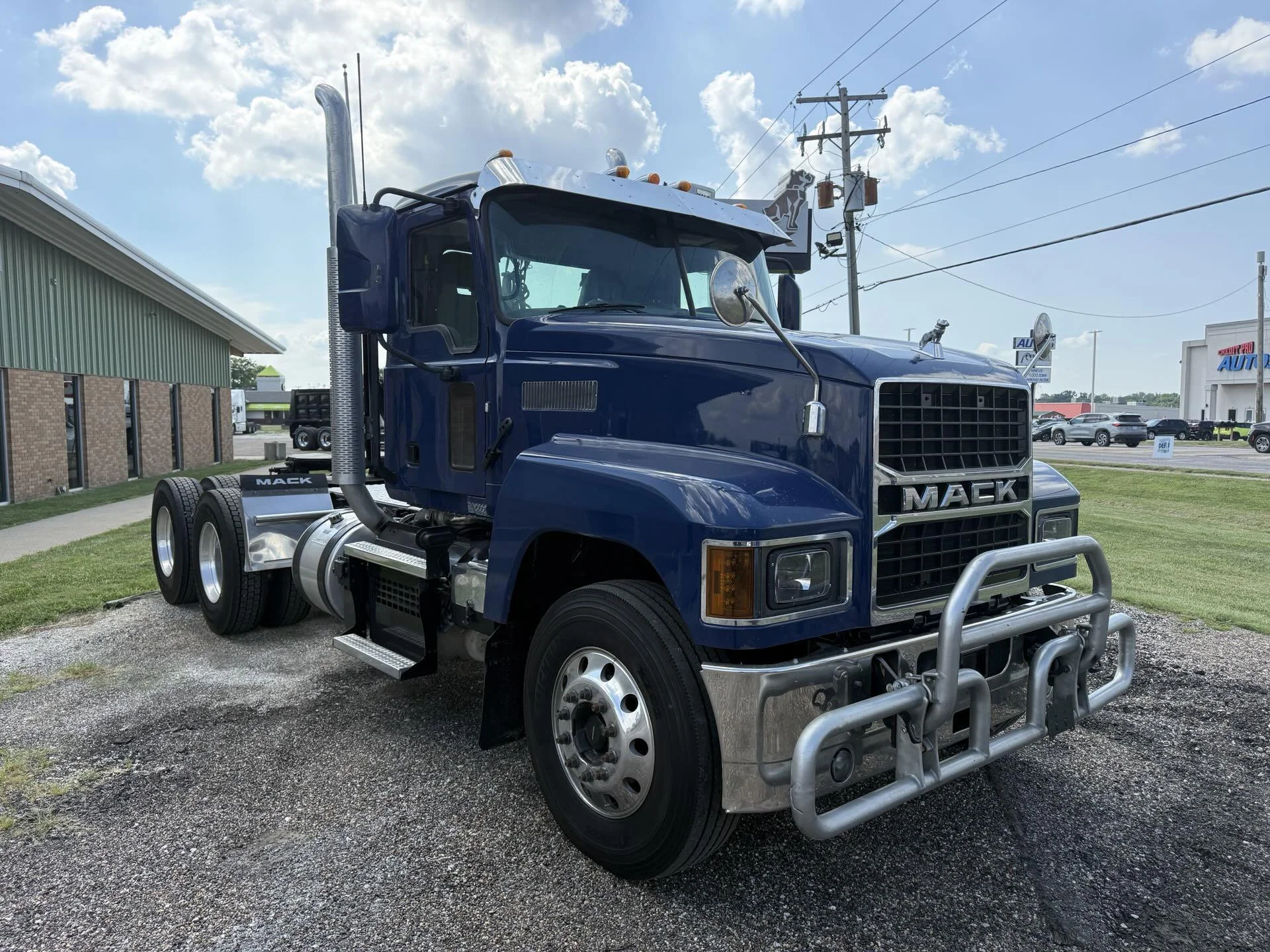 2024 Mack Pinnacle in Quincy, IL — photo 10