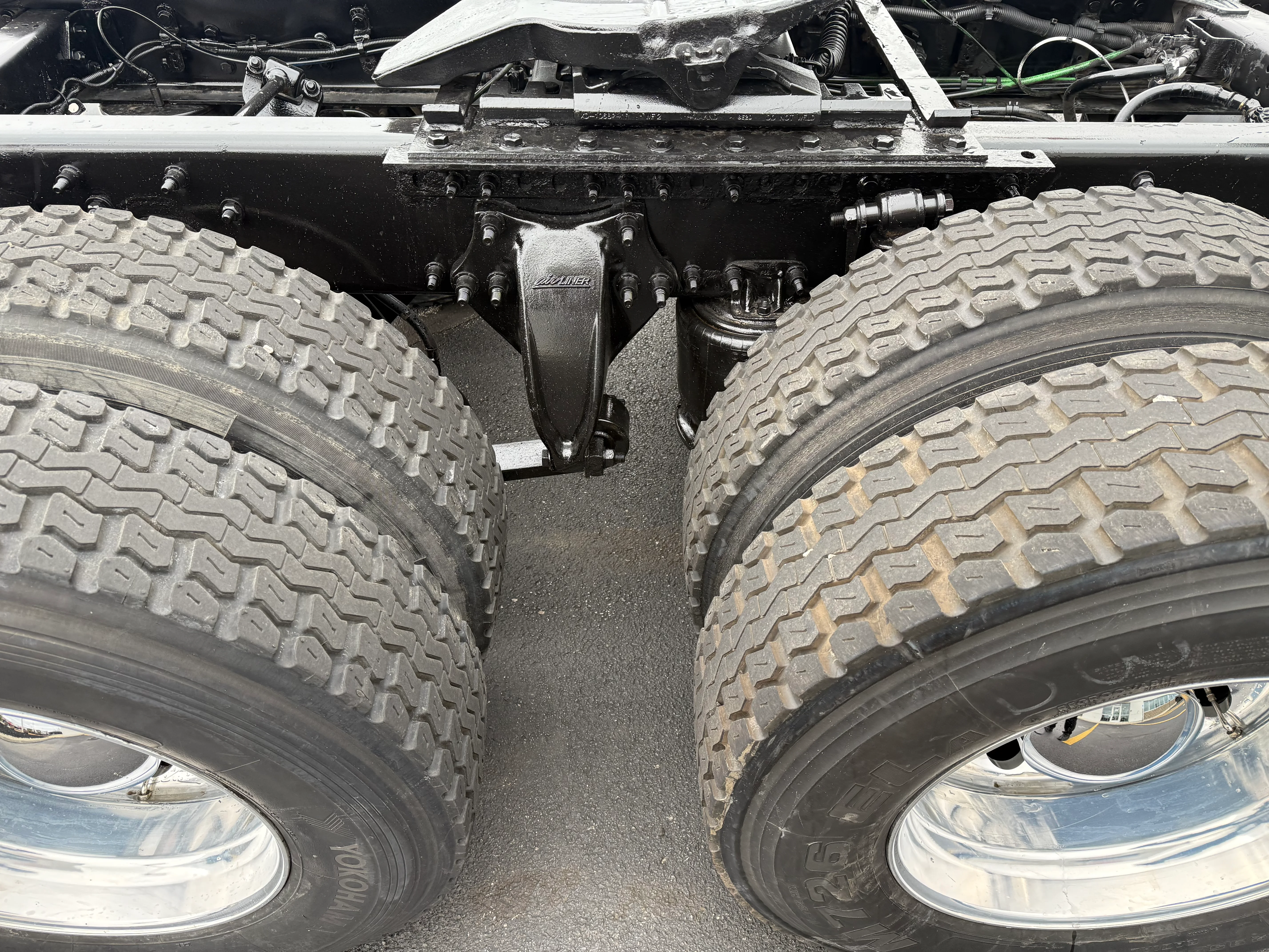 2019 Freightliner Cascadia - image 12