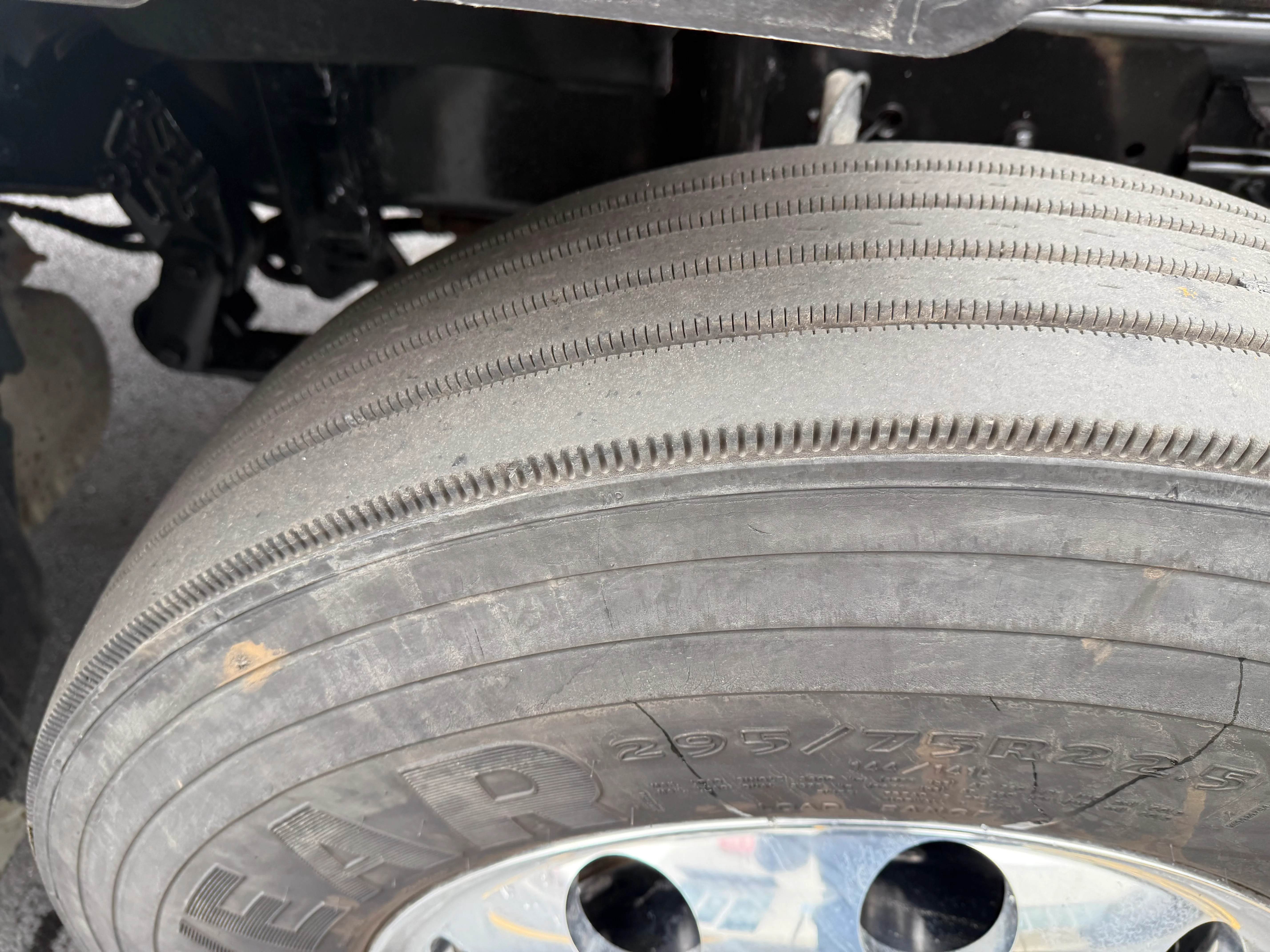 2019 Freightliner Cascadia - image 11