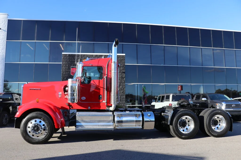 2027 Kenworth W900 in Mobile, AL — photo 3