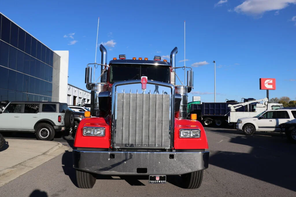 2027 Kenworth W900 in Mobile, AL — photo 2