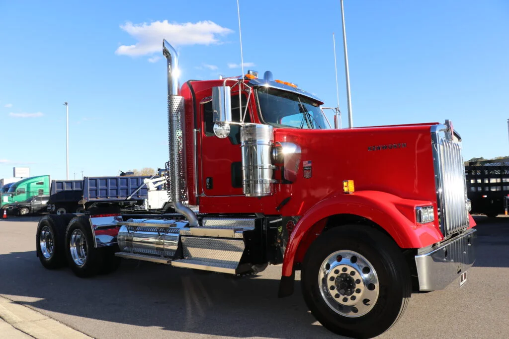 2027 Kenworth W900 in Mobile, AL — photo 4