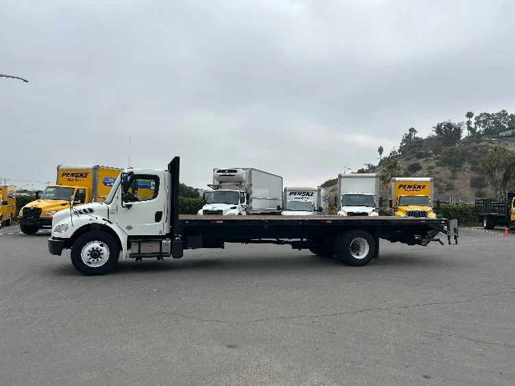 2019 Freightliner eM2 in Torrance, CA — photo 4